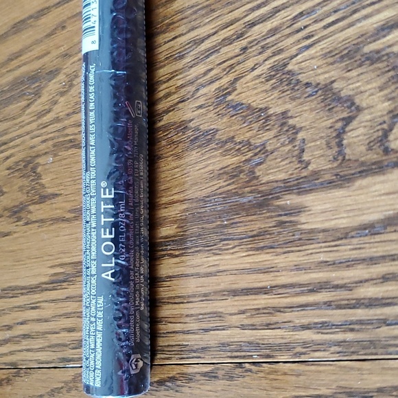 Makeup Bundle - Picture 5 of 5